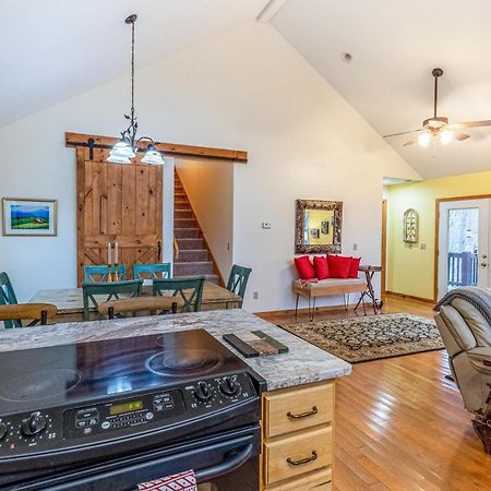 Tree Top Cabin Sylva Exterior photo