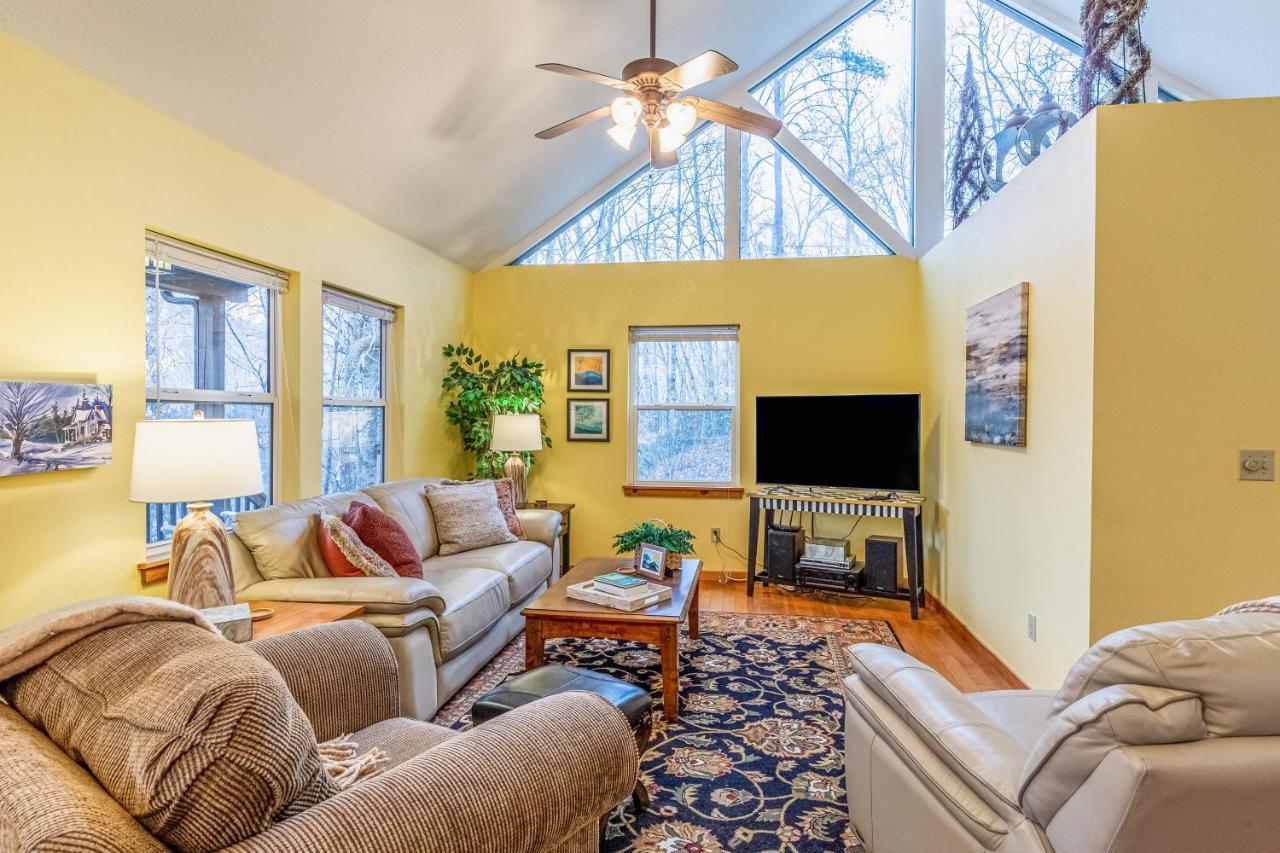 Tree Top Cabin Sylva Exterior photo