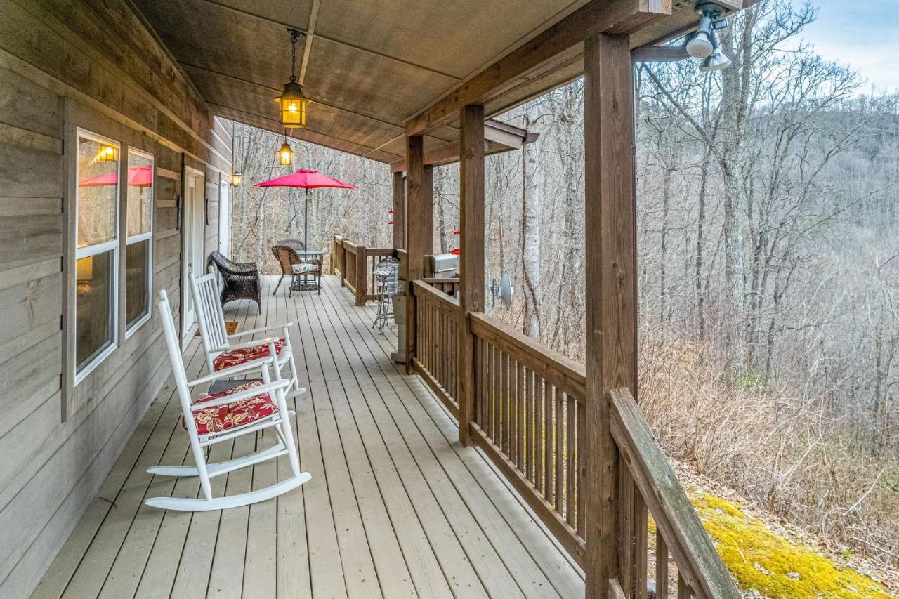 Tree Top Cabin Sylva Exterior photo